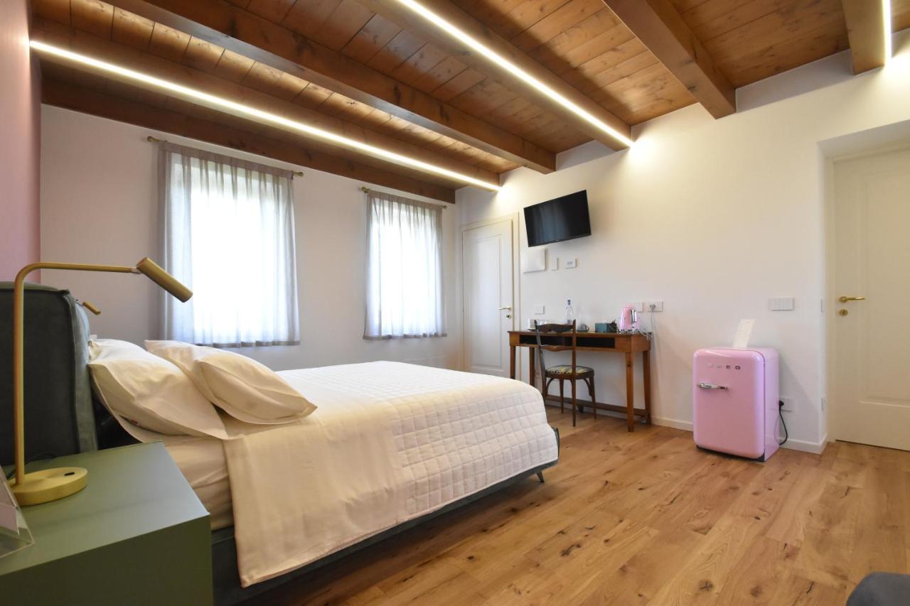 Residenza Vesentini Bed & Breakfast ปาสเตร็งโก ภายนอก รูปภาพ